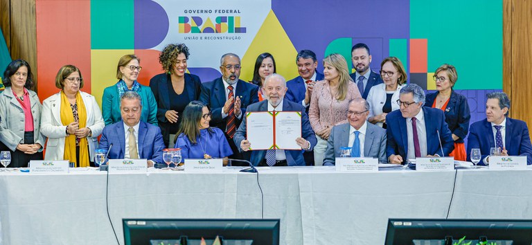 Presidente envia ao Congresso proposta da Política Nacional de Cuidados