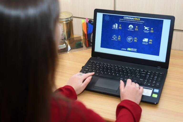 Disponível atualização trimestral dos painéis de monitoramento econômico de dispositivos médicos