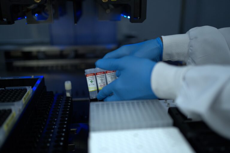 Brasil incorpora teste molecular para HPV que reduziu casos de câncer de útero em Portugal