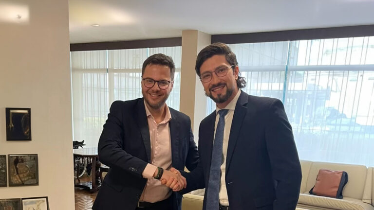 Firmado Acordo de Cooperação entre IES e Associação de Defesa dos Beneficiários de Planos de Saúde