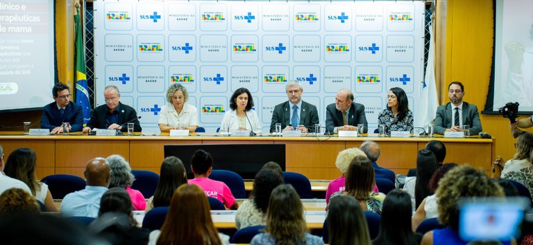 Inclusão de Videolaparoscopia em lista de procedimentos é marco no cuidado oncológico no SUS