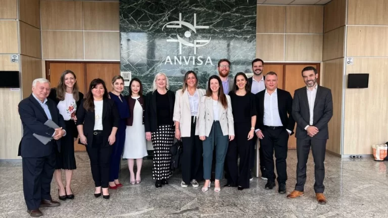 Em parceria com a ABRAIDI, Anvisa oferece treinamento sobre dispositivos médicos utilizados em procedimentos estéticos.