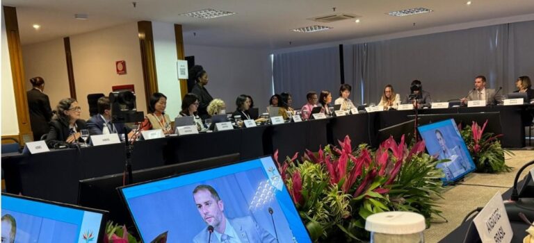 CBDL marca presença em evento com a BRICS e ANVISA em Brasília