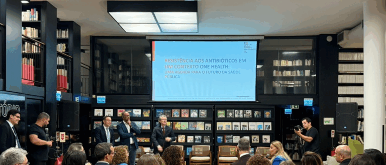 Brasil e França promovem conferência sobre resistência aos antibióticos sob a perspectiva One Health no Rio de Janeiro, em preparação para a COP-30