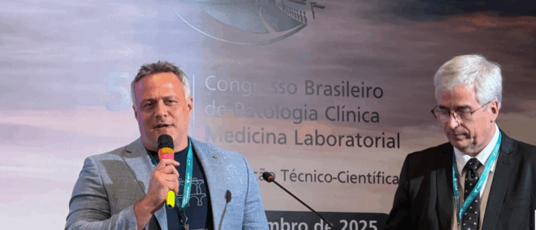 Delegação brasileira da ADLM se reúne durante o 57º CBPC