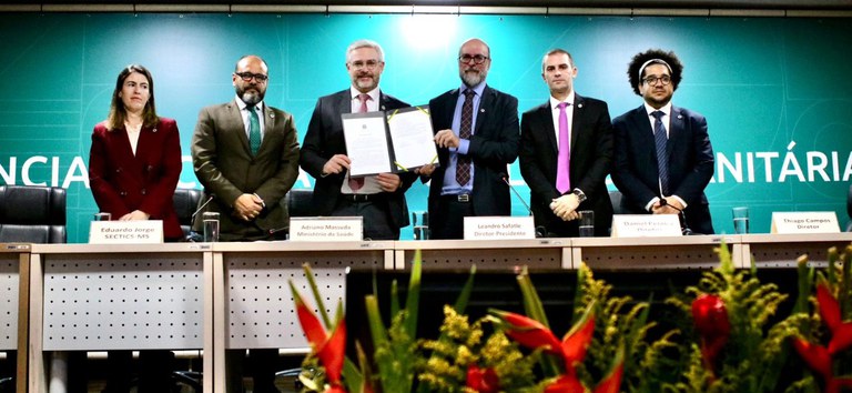 Ministério da Saúde anuncia R$ 25 milhões para redução de fila de registros na Anvisa