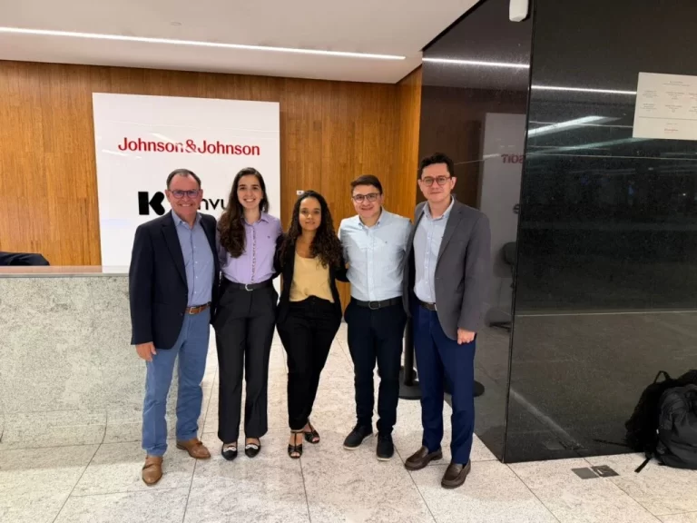 Johnson & Johnson recebe visita institucional da ABRAIDI.