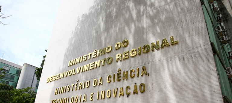 FINEP abre Seleção Pública para financiamento de desenvolvimento de produtos ou processos inovadores para empresas nas áreas de saúde e fármacos