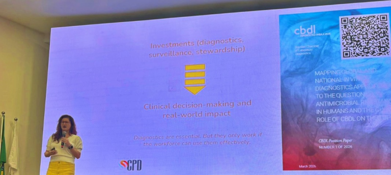 Brasil pode ter papel preponderante no combate à RAM, diz virologista da Global Health Impact Group durante encontro em Brasília