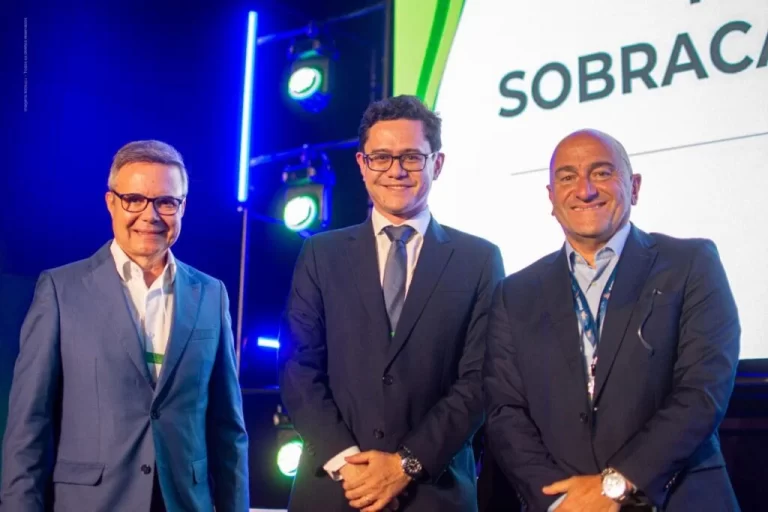 Durante Simpósio da SOBRACAM na Hospitalar, ABRAIDI defende maior previsibilidade e contratualização na cadeia de OPME