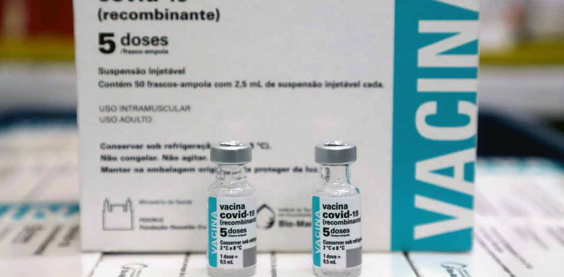 vacina-oxford-astrazeneca-fiocruz-890x540